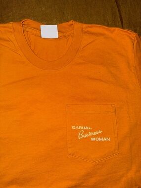 “CASUAL BUSINESS WOMAN” graphic pocket tshirt